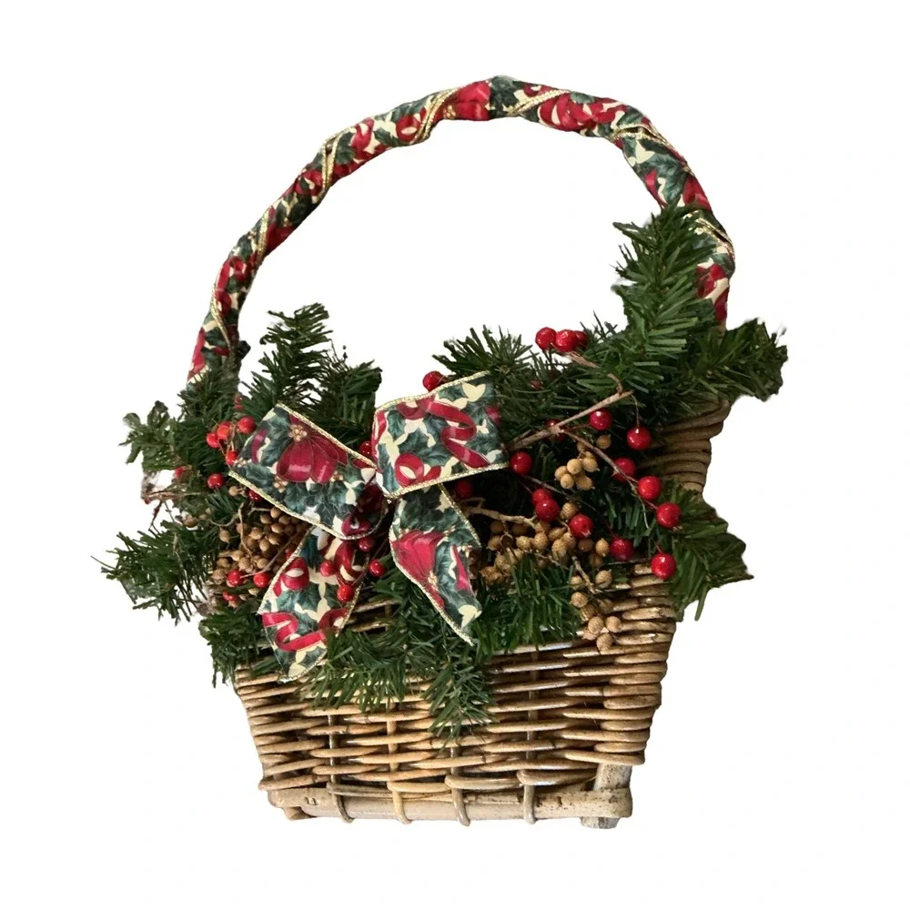 Vintage Christmas Wicker Basket Wreath Red Berries Poinsettia Bow 17x15